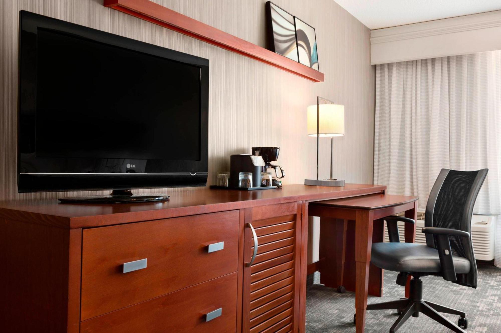 Courtyard By Marriott Springfield Otel Dış mekan fotoğraf